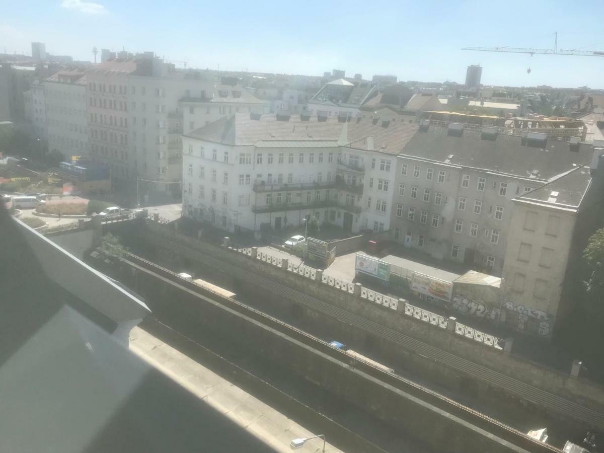 Roof Top Apartment With Views. Wien Eksteriør billede